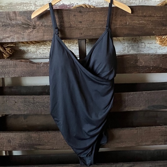 GAP Other - 🟠NWT GAP One-Piece Crossover Swimsuit in Black MED